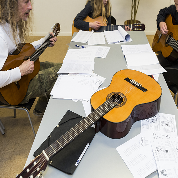 guitar2